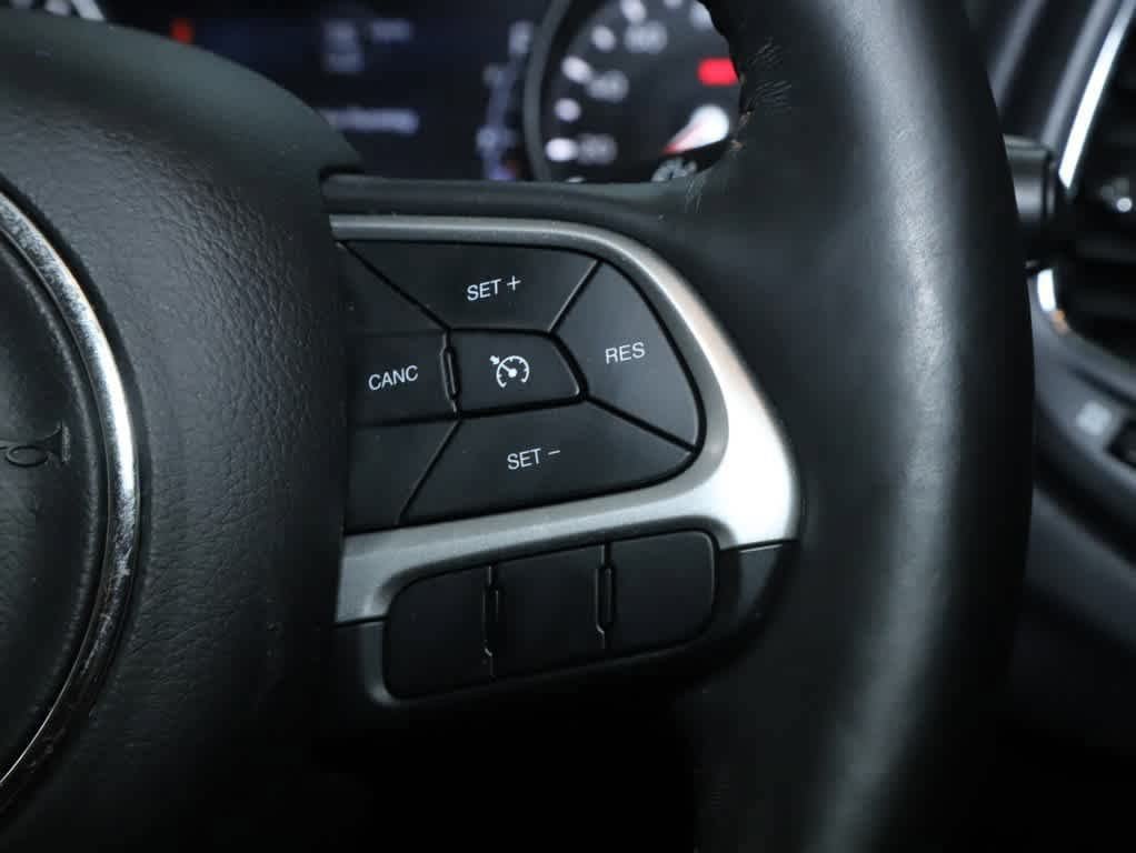 Used 2017 Jeep Compass Latitude w/ Popular Equipment Group AWD/4WD image 25