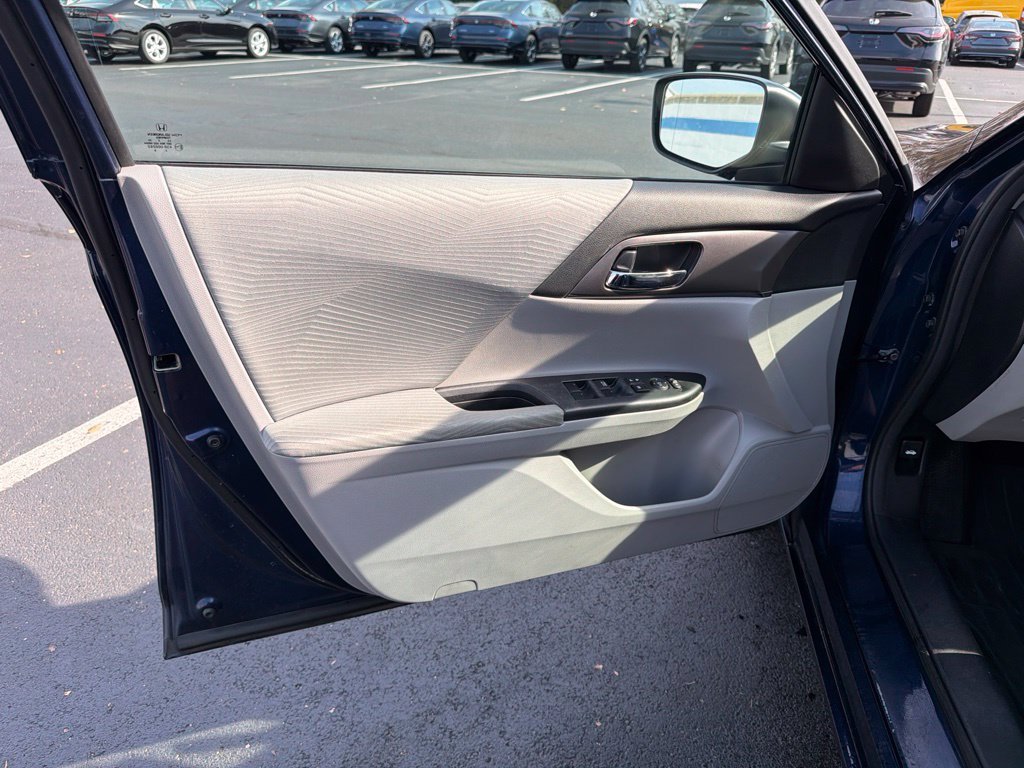 Used 2014 Honda Accord LX image 17