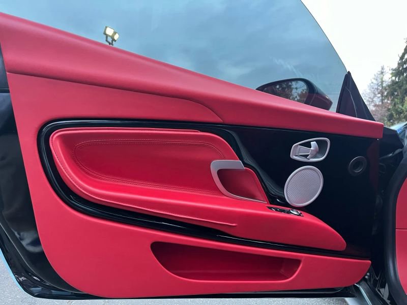 Used 2018 Aston Martin DB11 V12 image 15