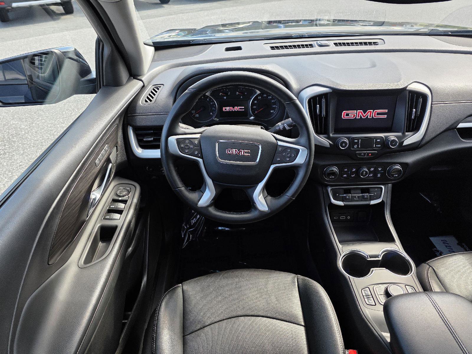 Used 2024 GMC Terrain SLT image 14