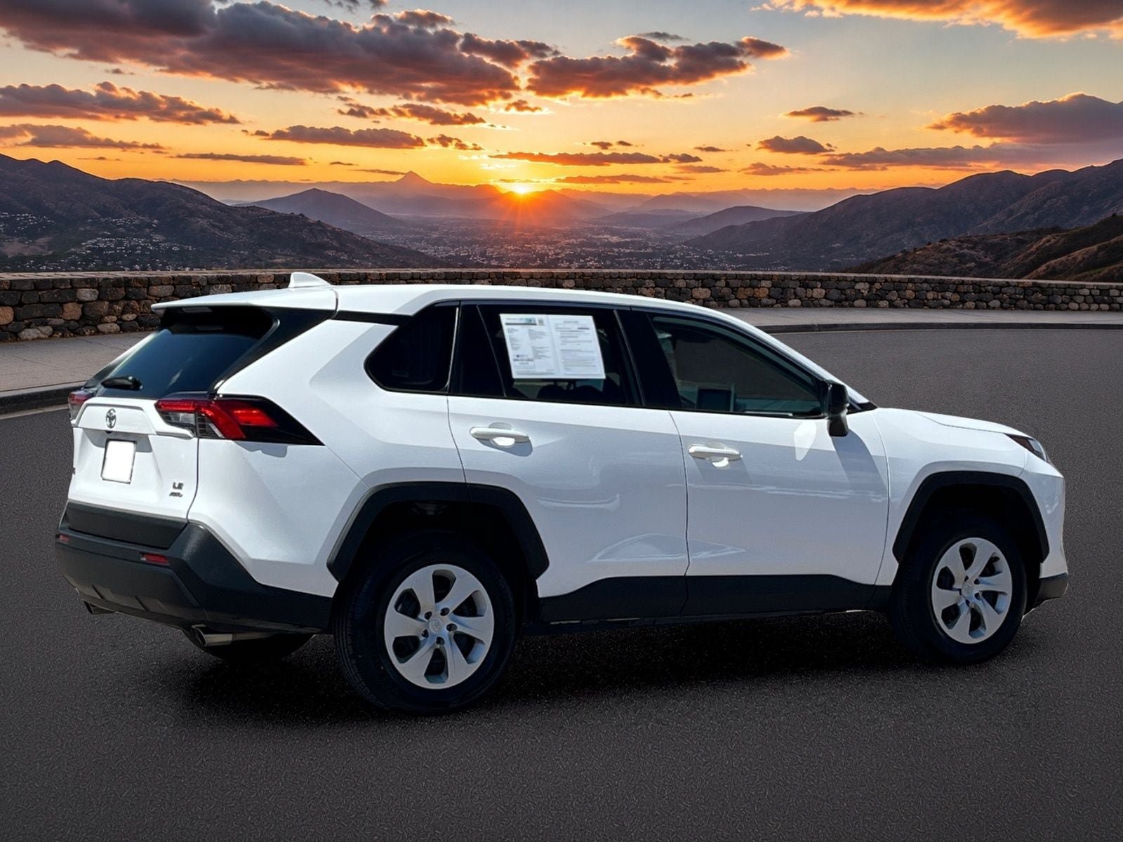 Used 2025 Toyota RAV4 LE AWD/4WD image 5