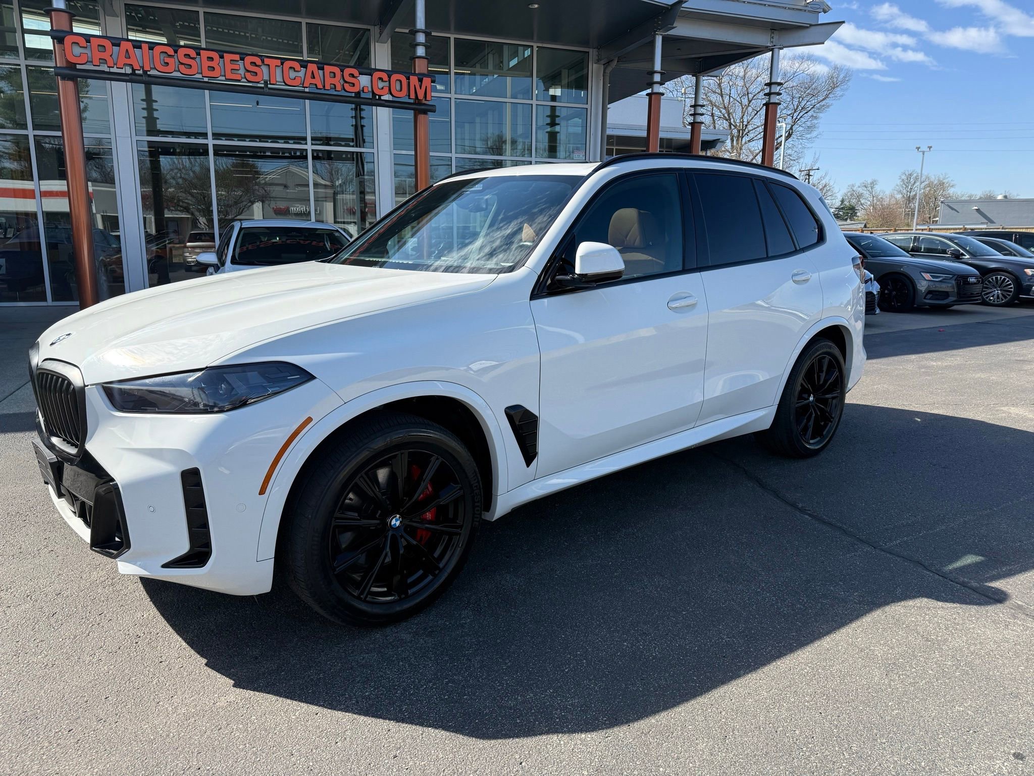 Used 2024 BMW X5 xDrive40i w/ Executive Package image 2