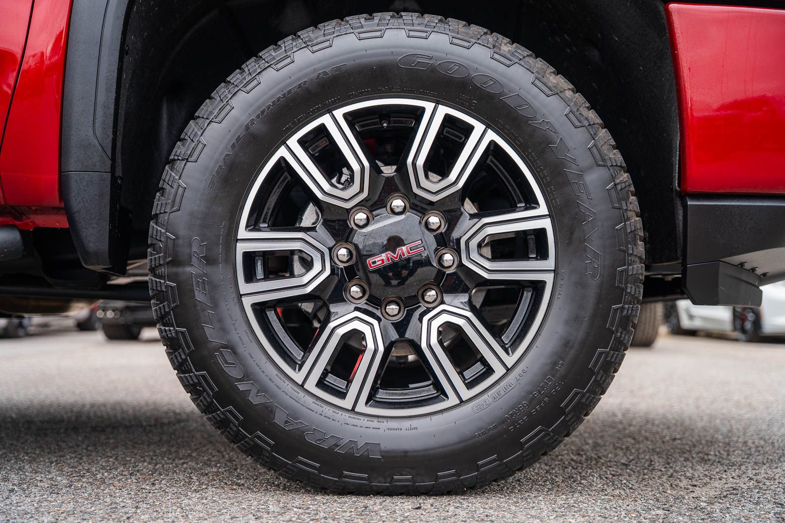Used 2022 GMC Sierra 2500 AT4 w/ AT4 Premium Plus Package AWD/4WD image 16