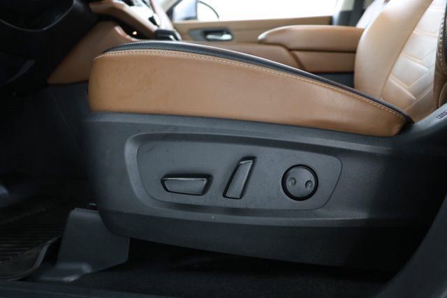 Used 2022 Nissan Pathfinder Platinum w/ Cargo Package image 23