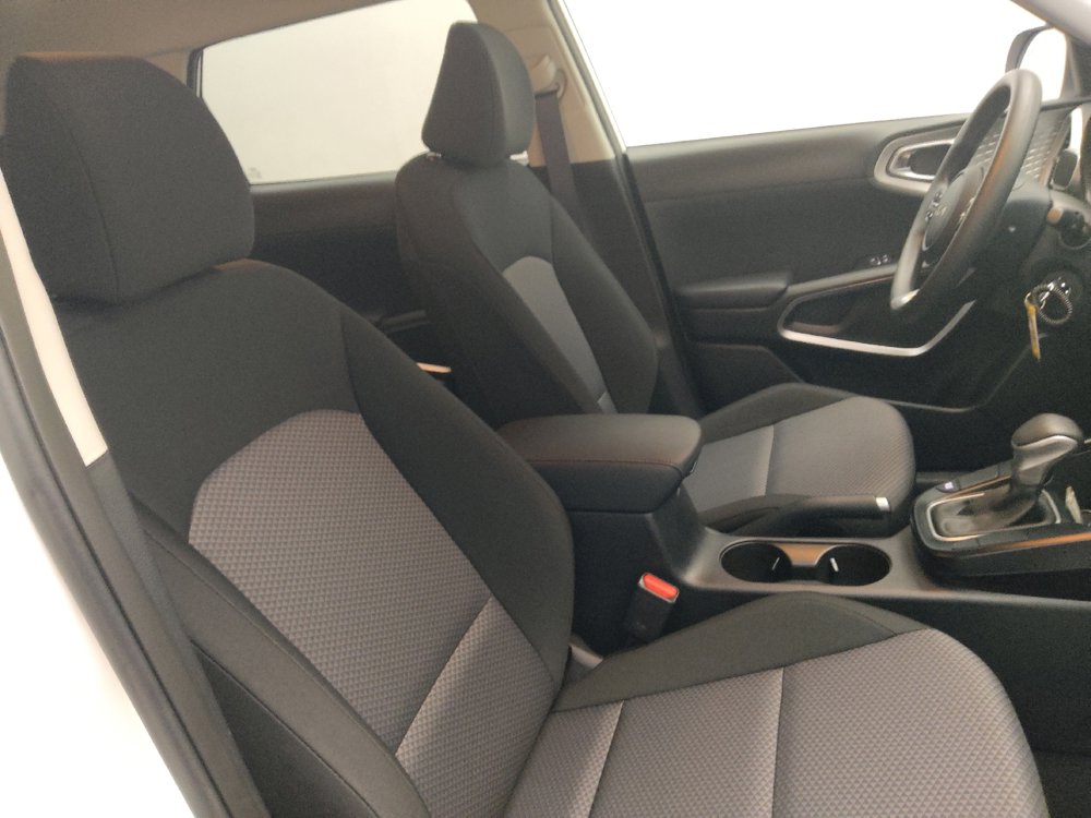 Used 2025 Kia Soul S FWD image 21