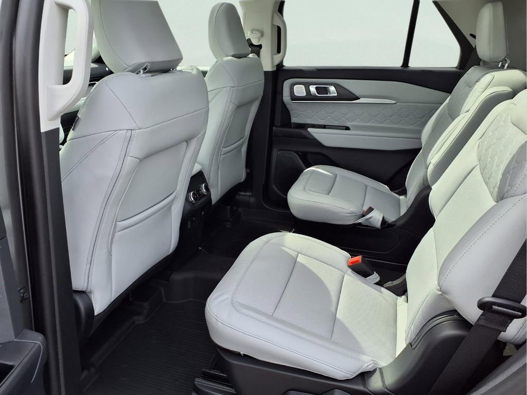 New 2026 Ford Explorer Platinum image 22