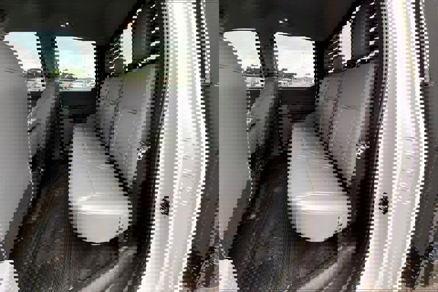 Used 2023 Ford F550 4x4 Crew Cab Super Duty image 20