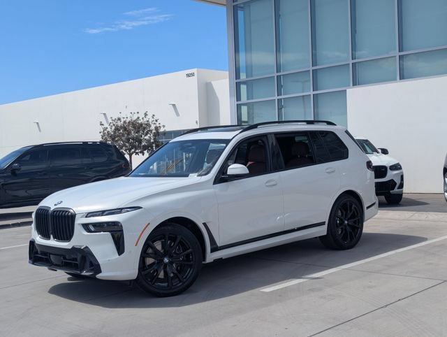 New 2027 BMW X7 xDrive40i w/ Executive Package AWD/4WD image 2