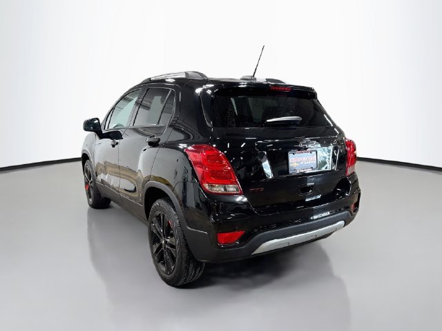 Used 2021 Chevrolet Trax LT w/ Redline Edition AWD/4WD image 9