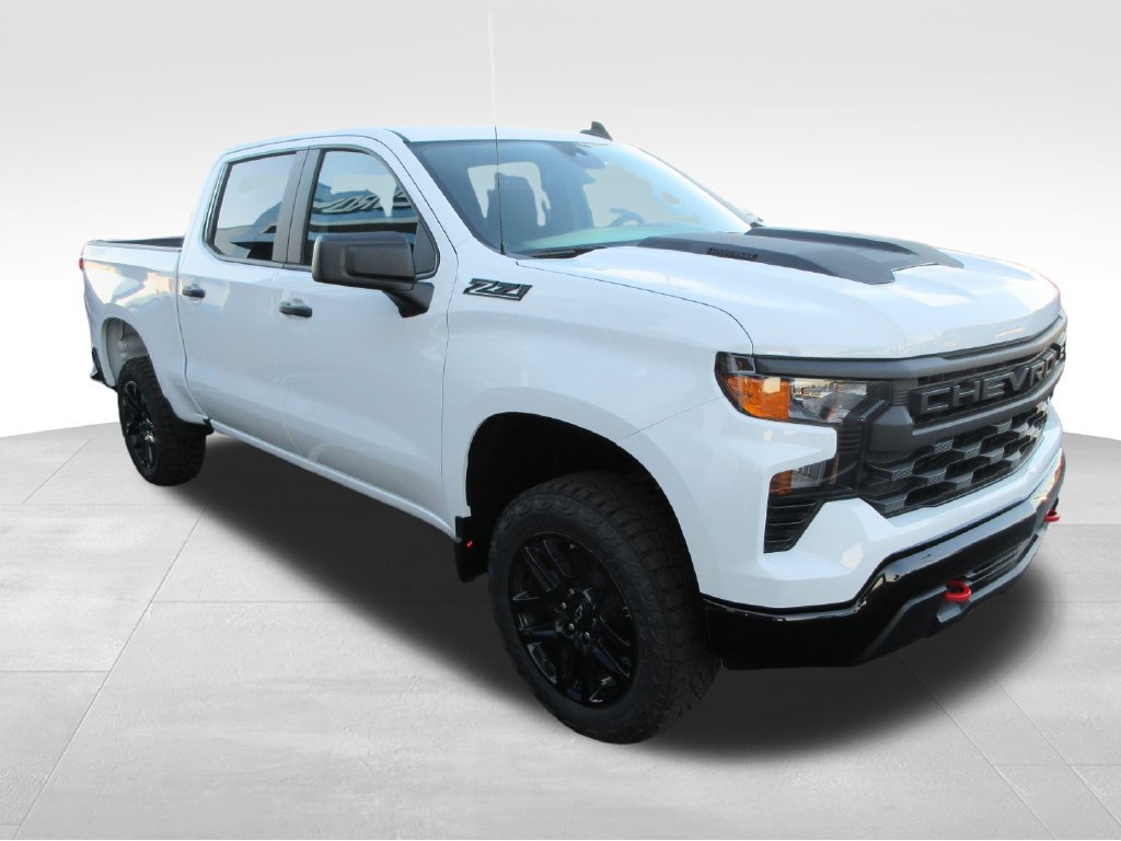New 2026 Chevrolet Silverado 1500 Custom Trail Boss w/ LPO, Dark Essentials Package AWD/4WD image 7