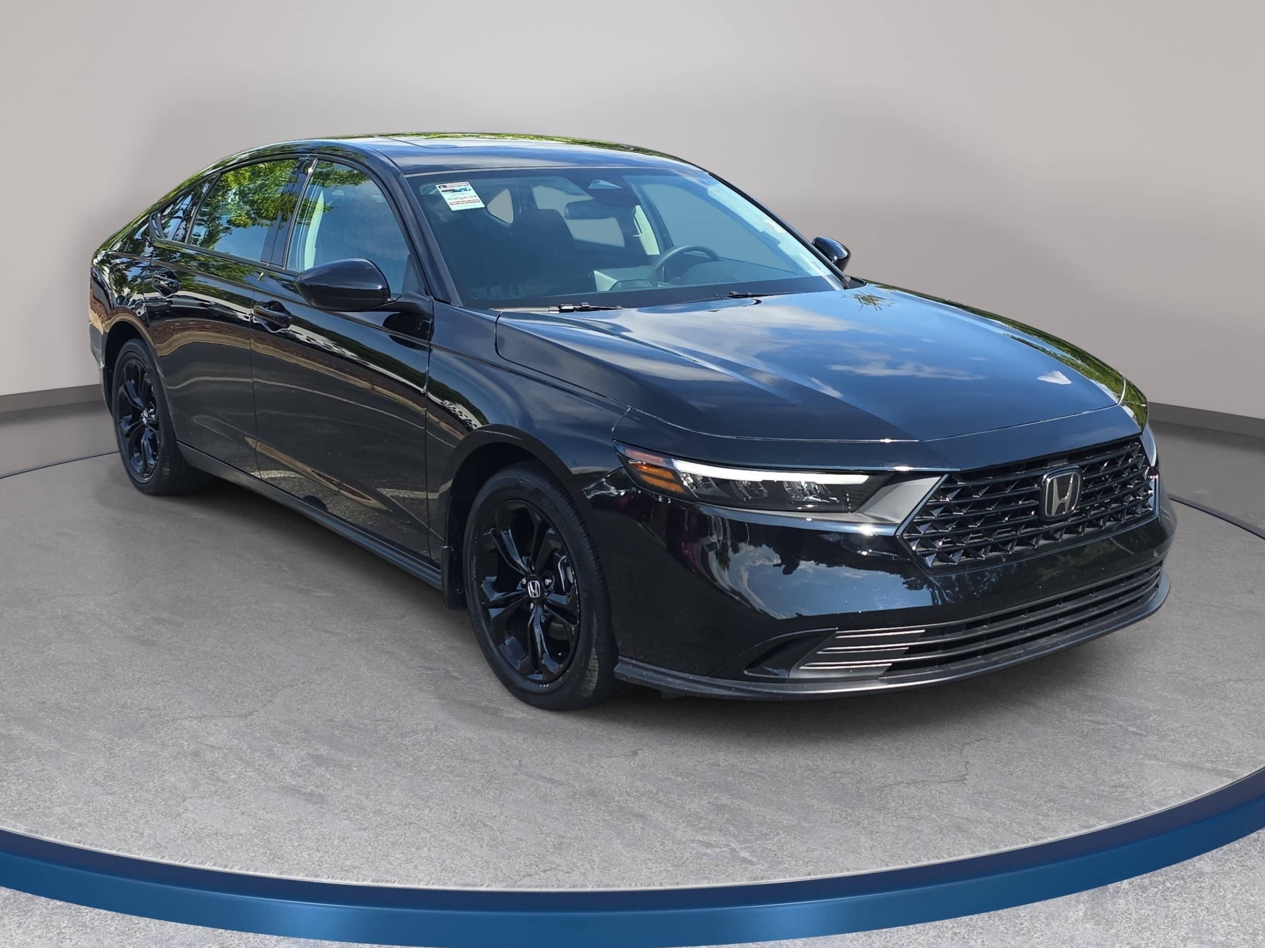 Certified 2025 Honda Accord SE image 3
