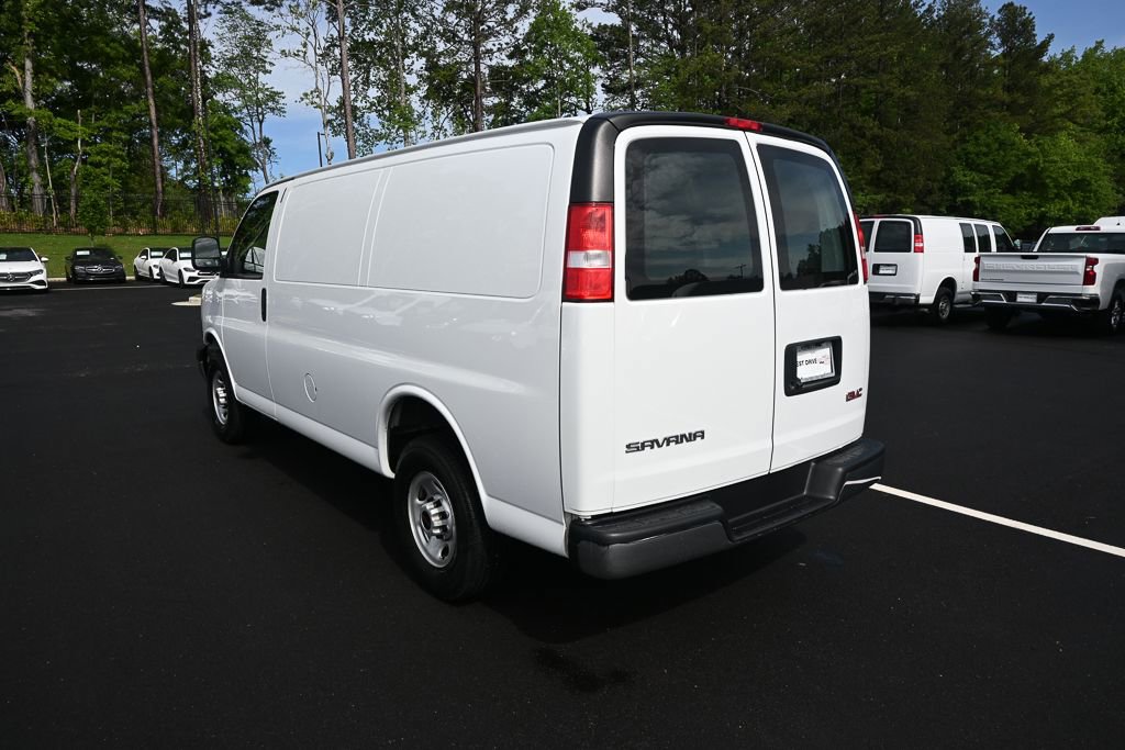 Used 2024 GMC Savana 2500 w/ Driver Convenience Package RWD image 4