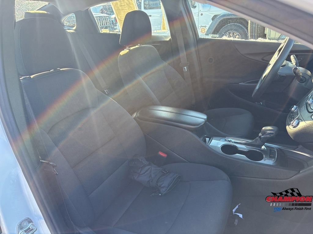 Used 2024 Chevrolet Malibu LT image 33
