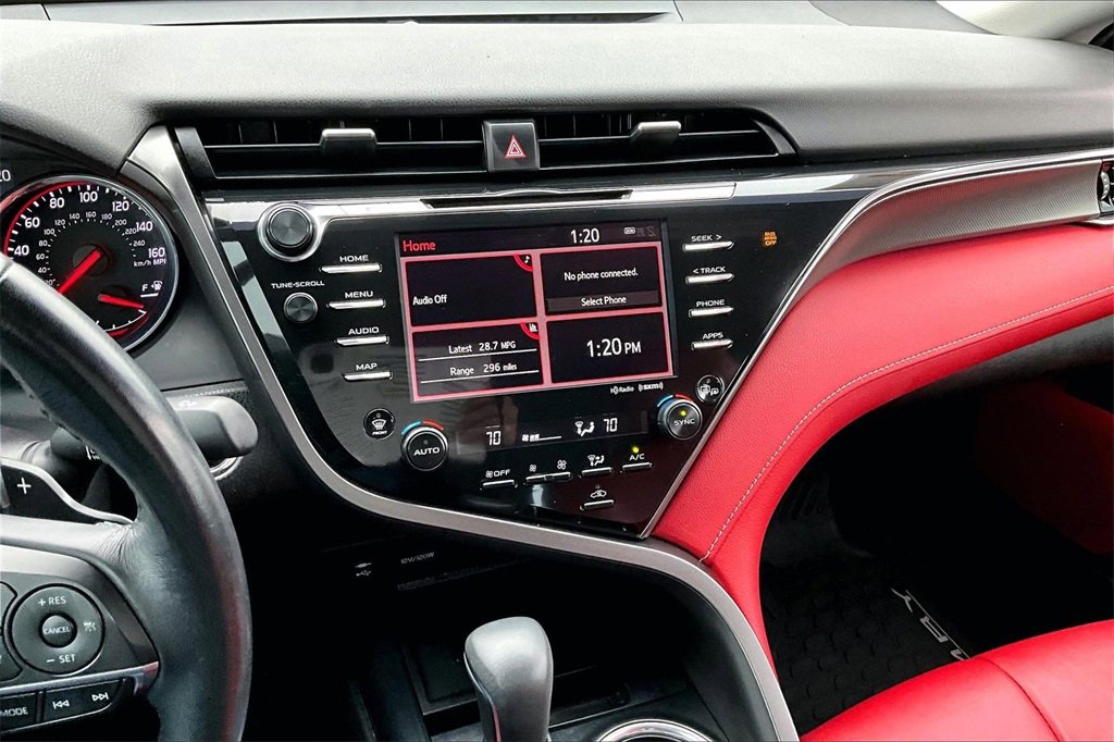 Used 2019 Toyota Camry XSE image 4