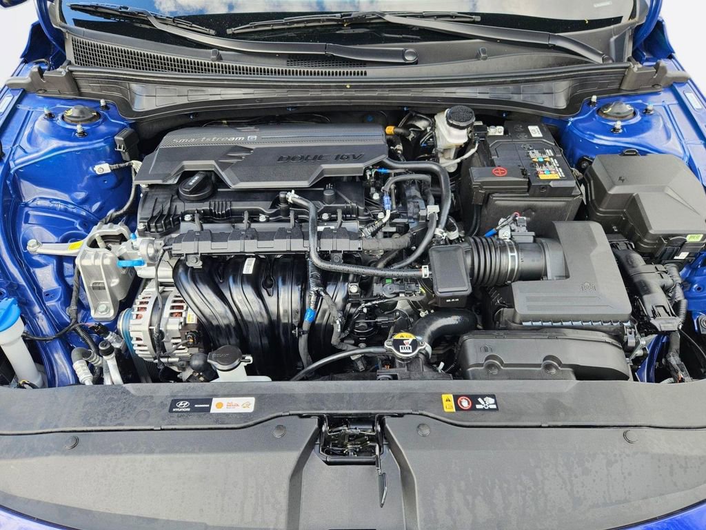 Certified 2025 Hyundai Elantra Limited w/ Cargo Package image 33