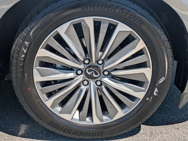 New 2026 INFINITI QX80 Luxe RWD image 11