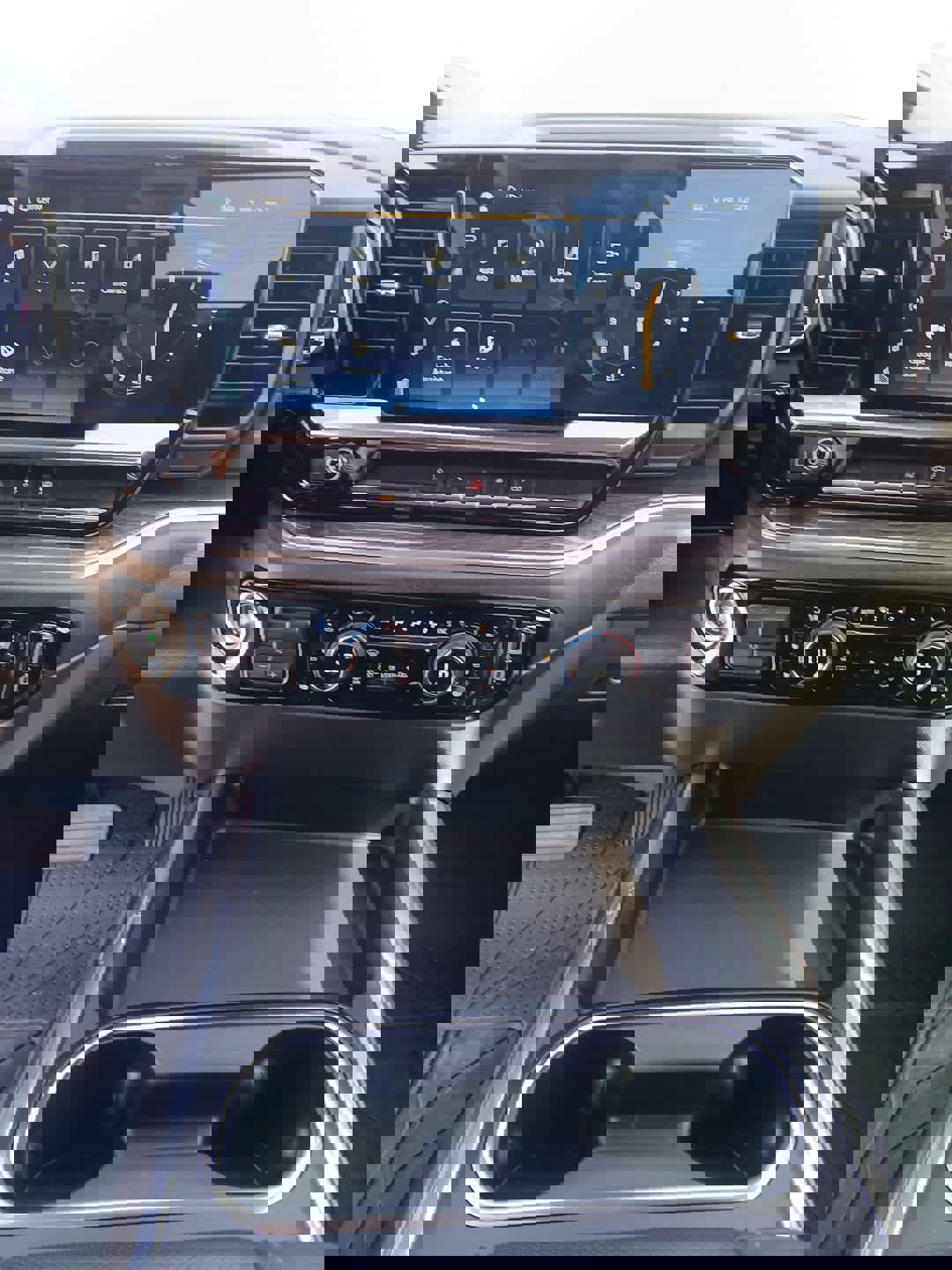 Used 2024 Chevrolet Silverado 2500 LTZ w/ LTZ Convenience Package image 23