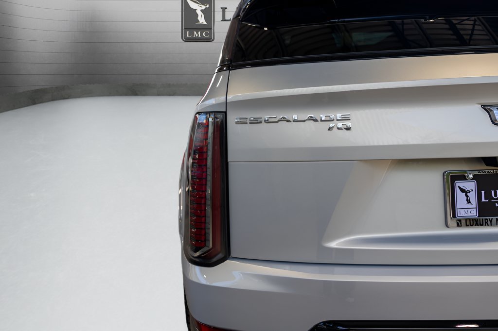 Used 2025 Cadillac Escalade IQ Sport 2 AWD/4WD image 16