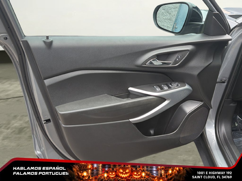 Used 2024 Chevrolet Trax RS w/ Driver Confidence Package FWD image 12