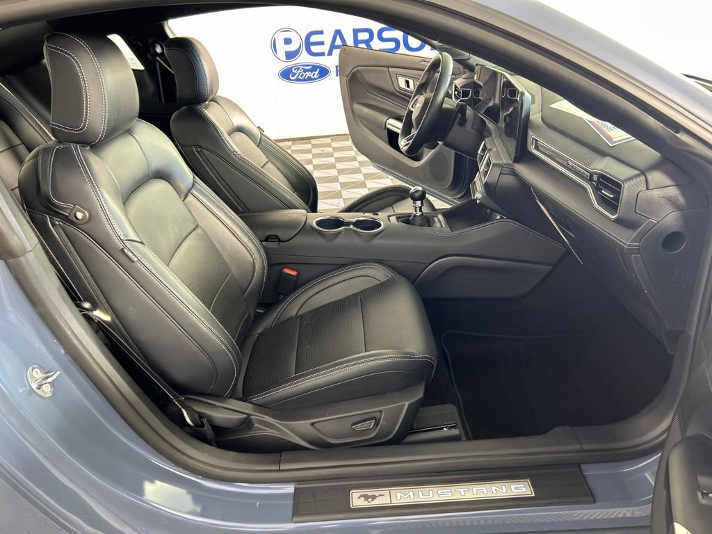 Used 2025 Ford Mustang GT Premium RWD image 38