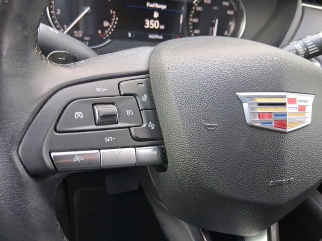 Used 2023 Cadillac XT4 Luxury w/ Cold Weather Package image 11