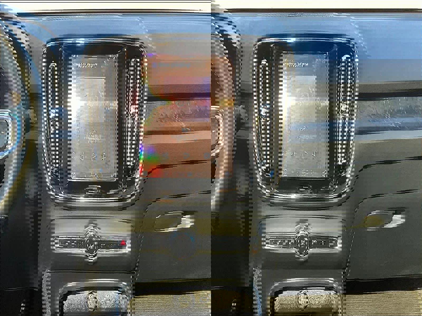 Used 2023 Volvo C40 P8 Recharge Ultimate image 9