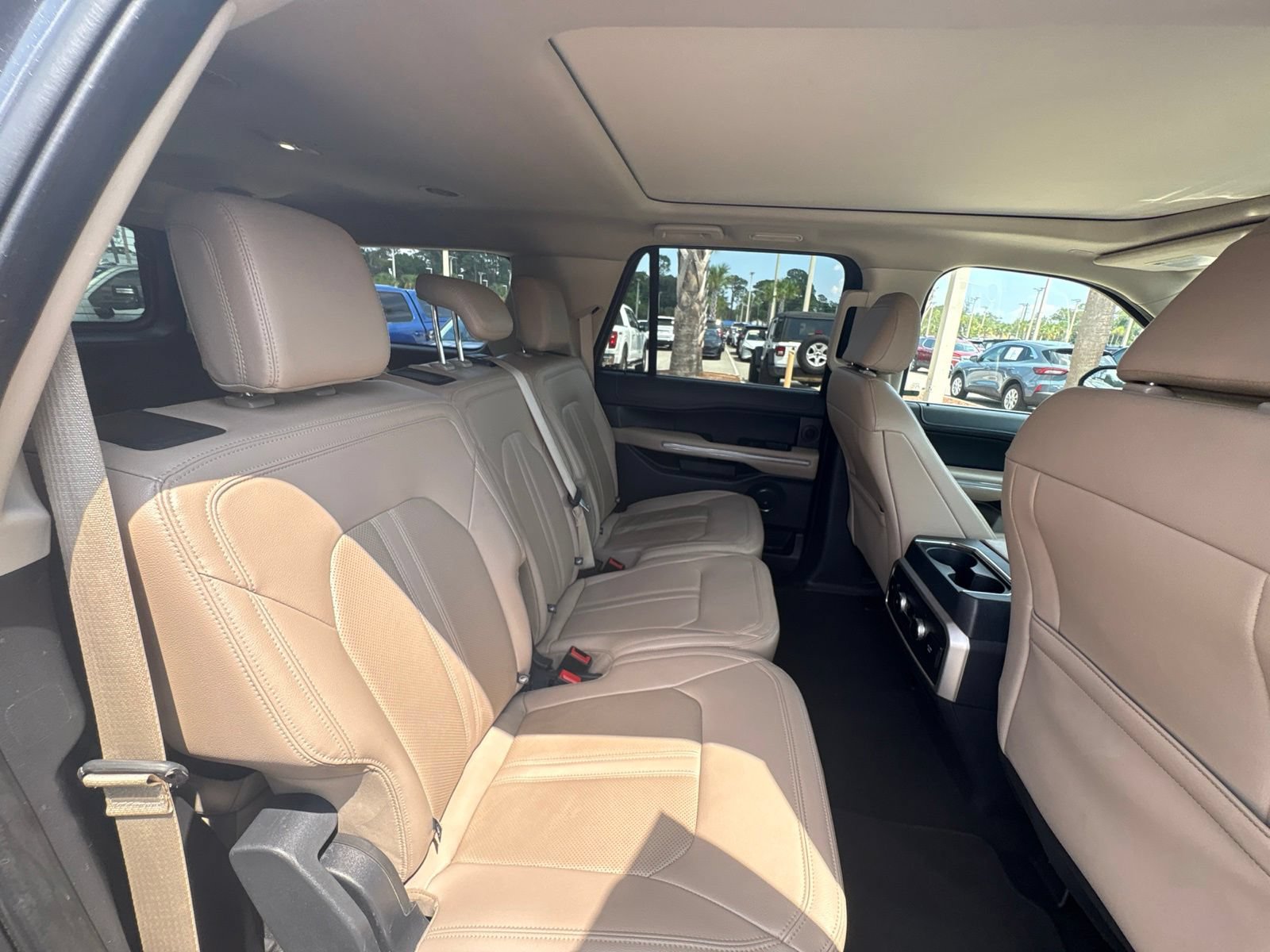 Used 2024 Ford Expedition Max Limited RWD image 21