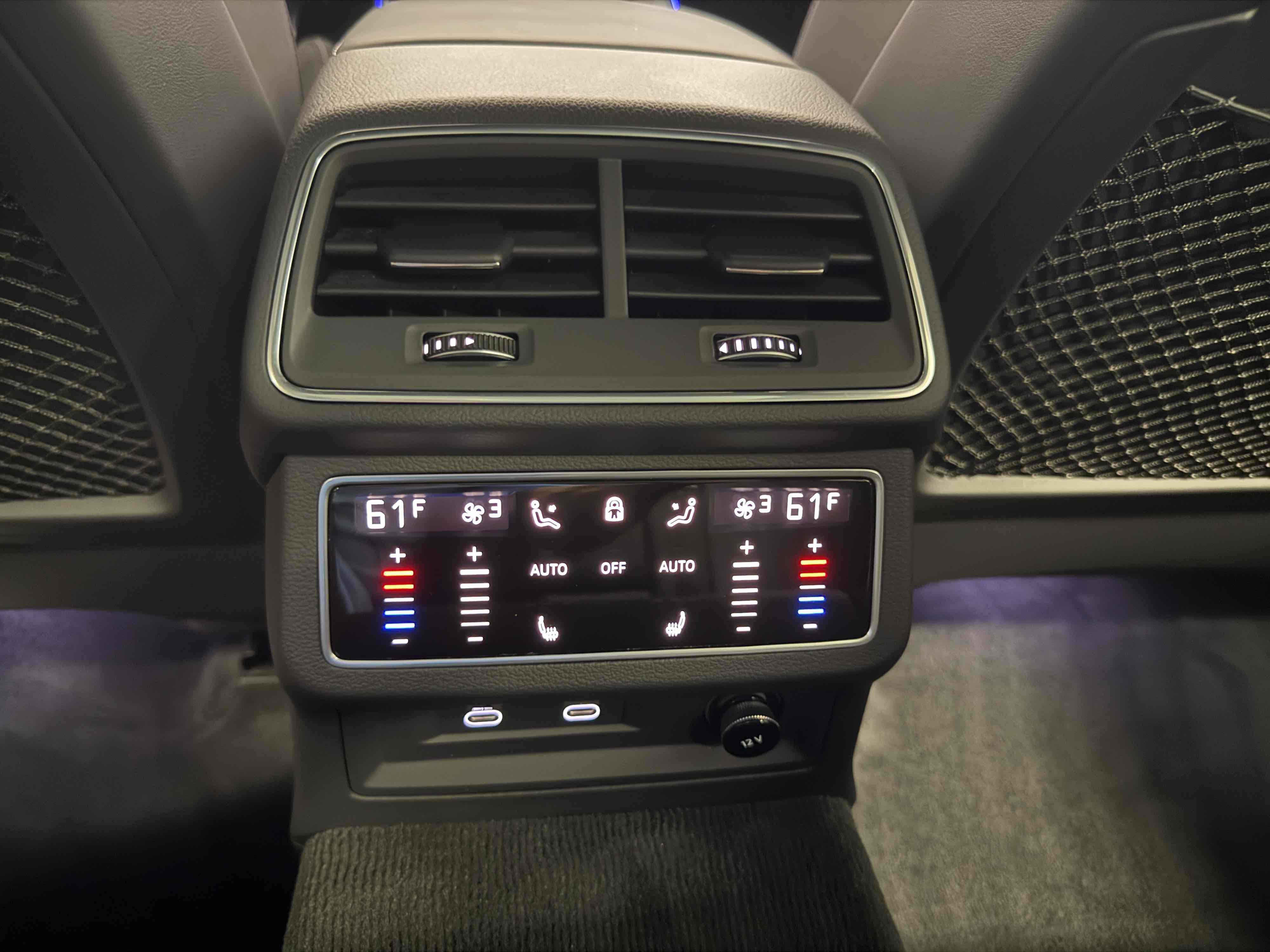 Used 2025 Audi RS 6 performance w/ Matte Carbon Package AWD/4WD image 40