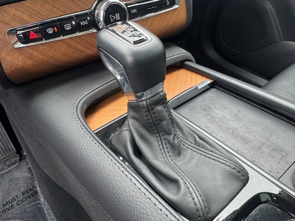 Used 2022 Volvo XC90 T6 Momentum w/ Advanced Package image 26