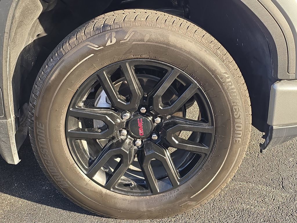 Used 2025 GMC Sierra 1500 Elevation w/ Preferred Package image 9