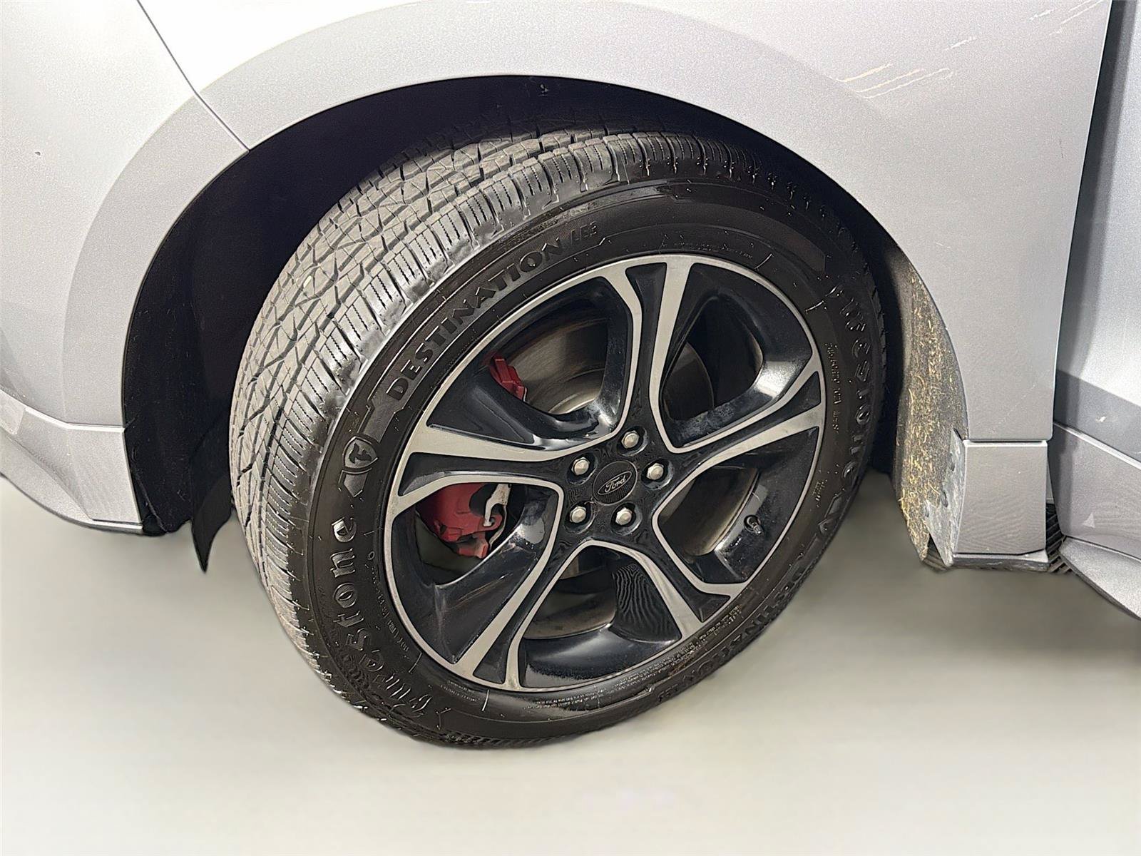 Used 2020 Ford Edge ST w/ Cold Weather Package AWD/4WD image 38