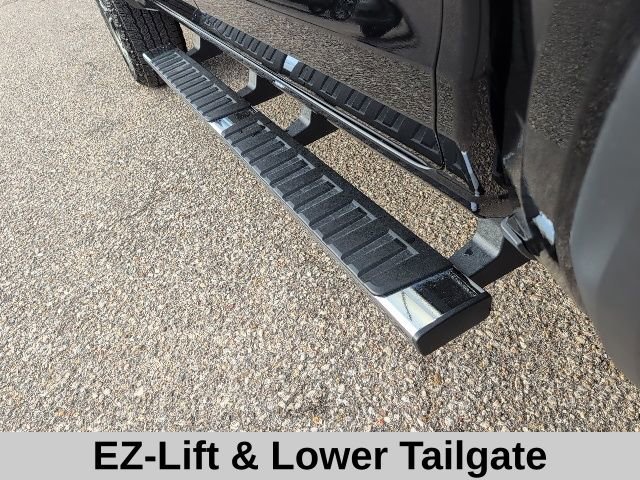 Used 2024 GMC Canyon AT4 w/ AT4 Premium Package image 13