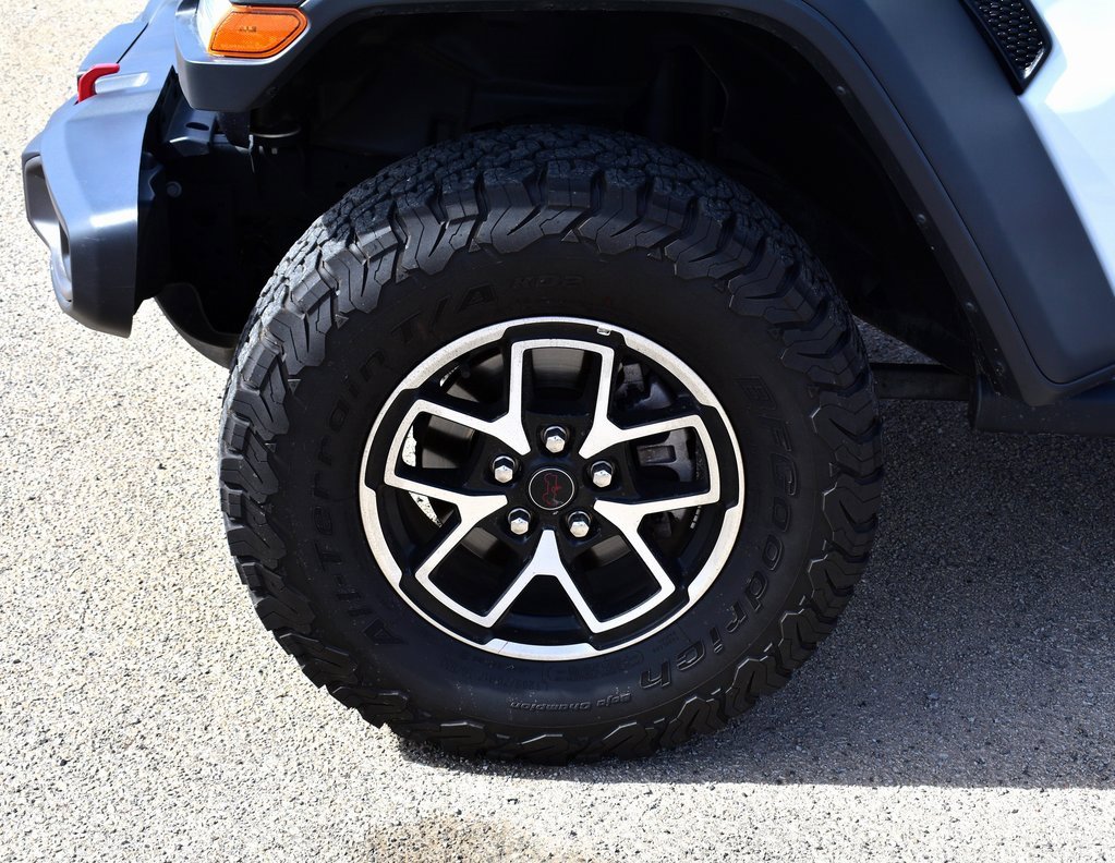 Used 2025 Jeep Wrangler Unlimited Rubicon image 6