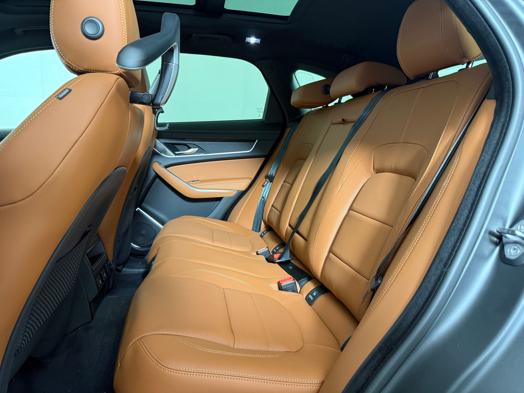 New 2026 Jaguar F-PACE R-Dynamic S AWD/4WD image 21