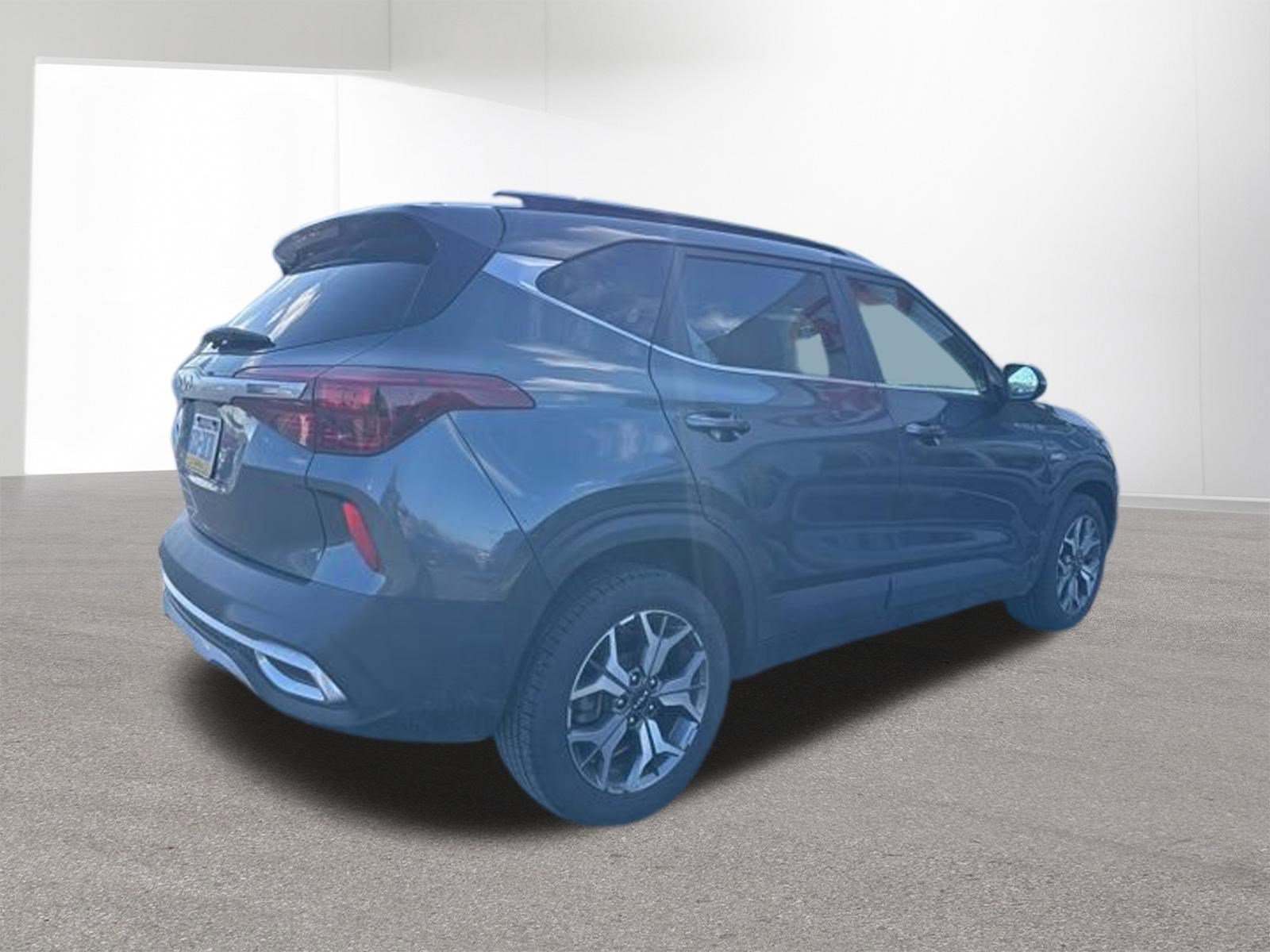 Certified 2023 Kia Seltos EX image 7