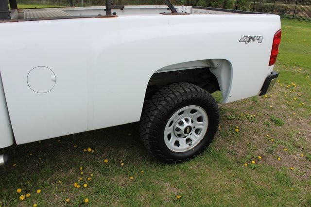 Used 2014 Chevrolet Silverado 3500 W/T AWD/4WD image 12