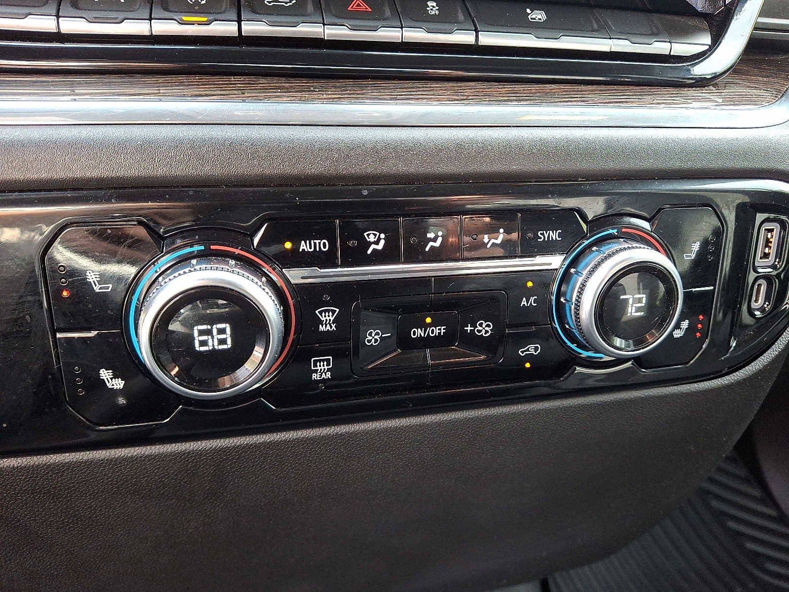 Used 2023 GMC Sierra 1500 Elevation image 17