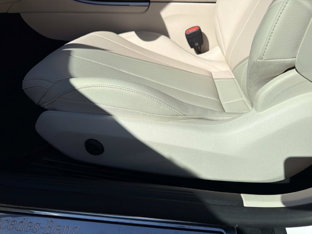 Used 2025 Mercedes-Benz CLE 300 4MATIC Cabriolet image 16
