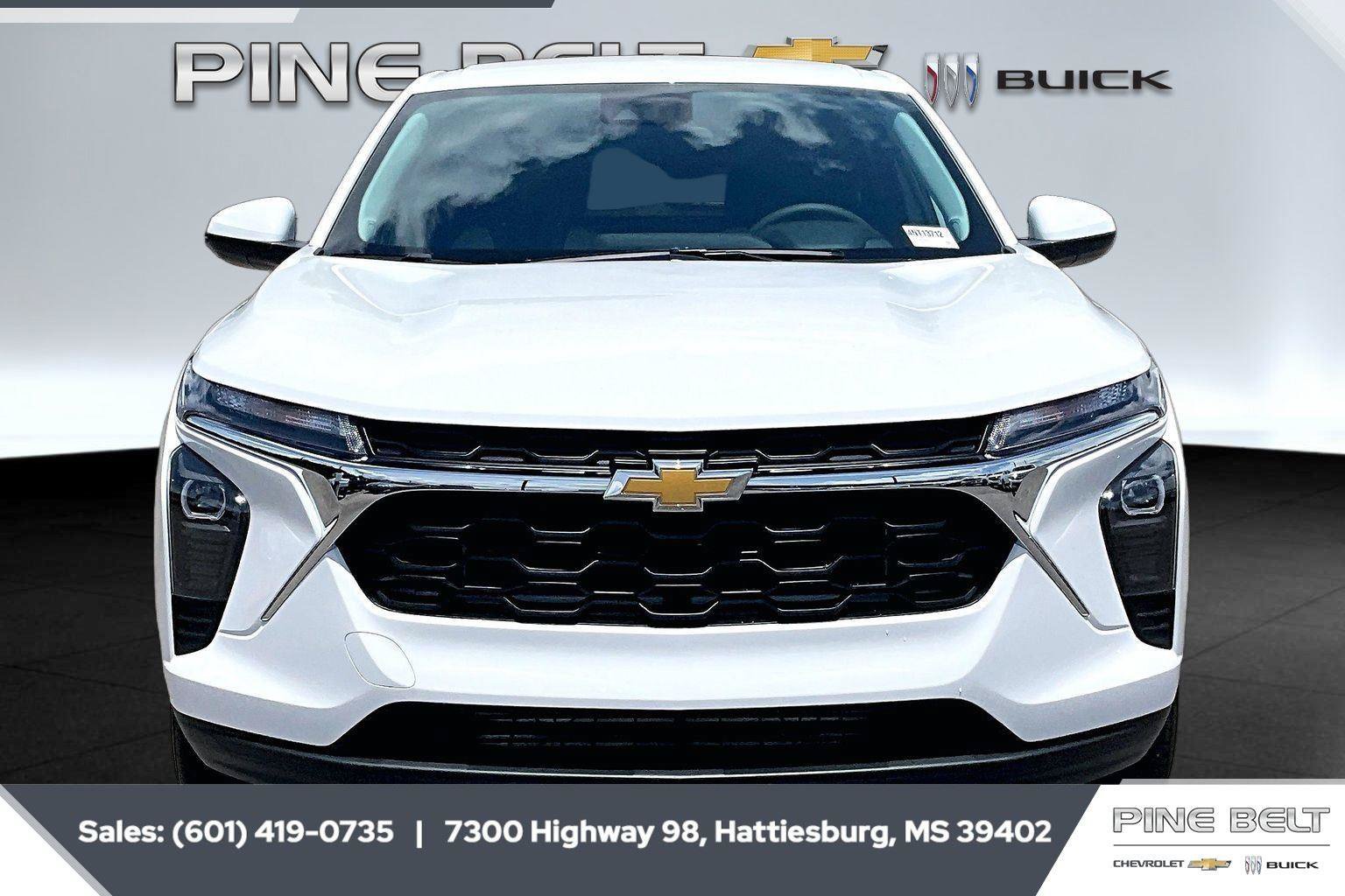 Used 2026 Chevrolet Trax LS w/ LS Convenience Package FWD image 3