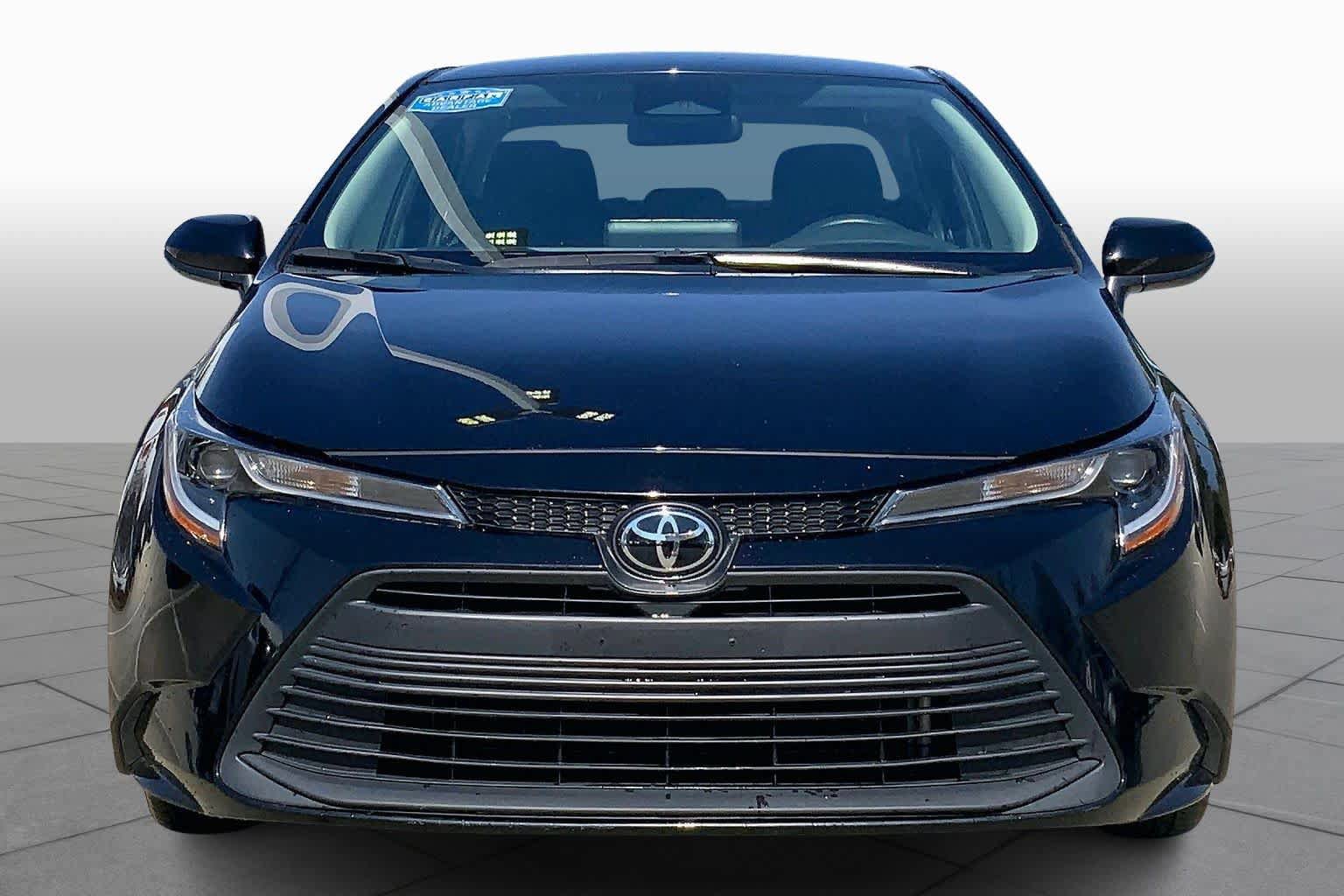 Used 2024 Toyota Corolla LE FWD image 4