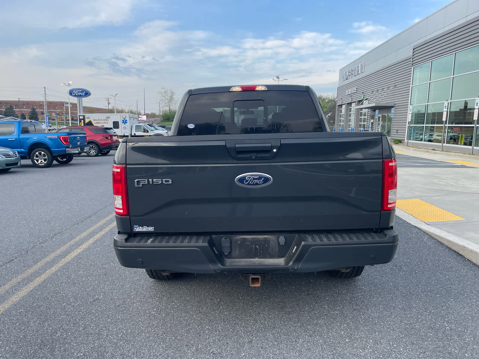 Used 2016 Ford F150 XLT w/ Equipment Group 302A Luxury image 4