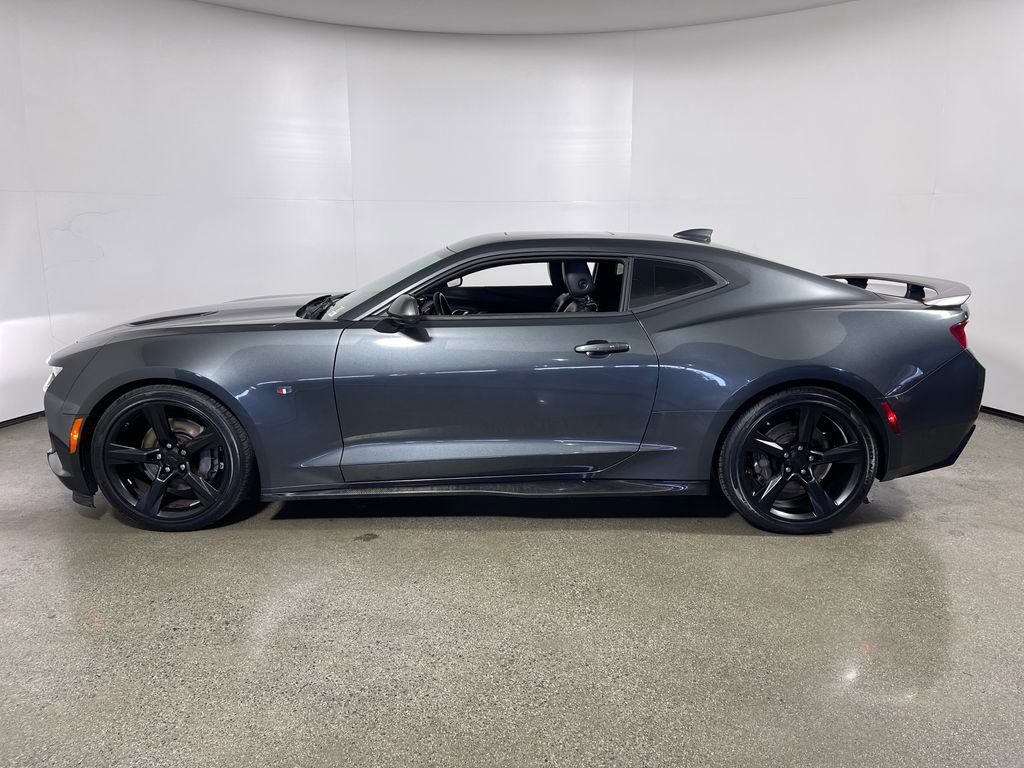 Used 2017 Chevrolet Camaro SS RWD image 6
