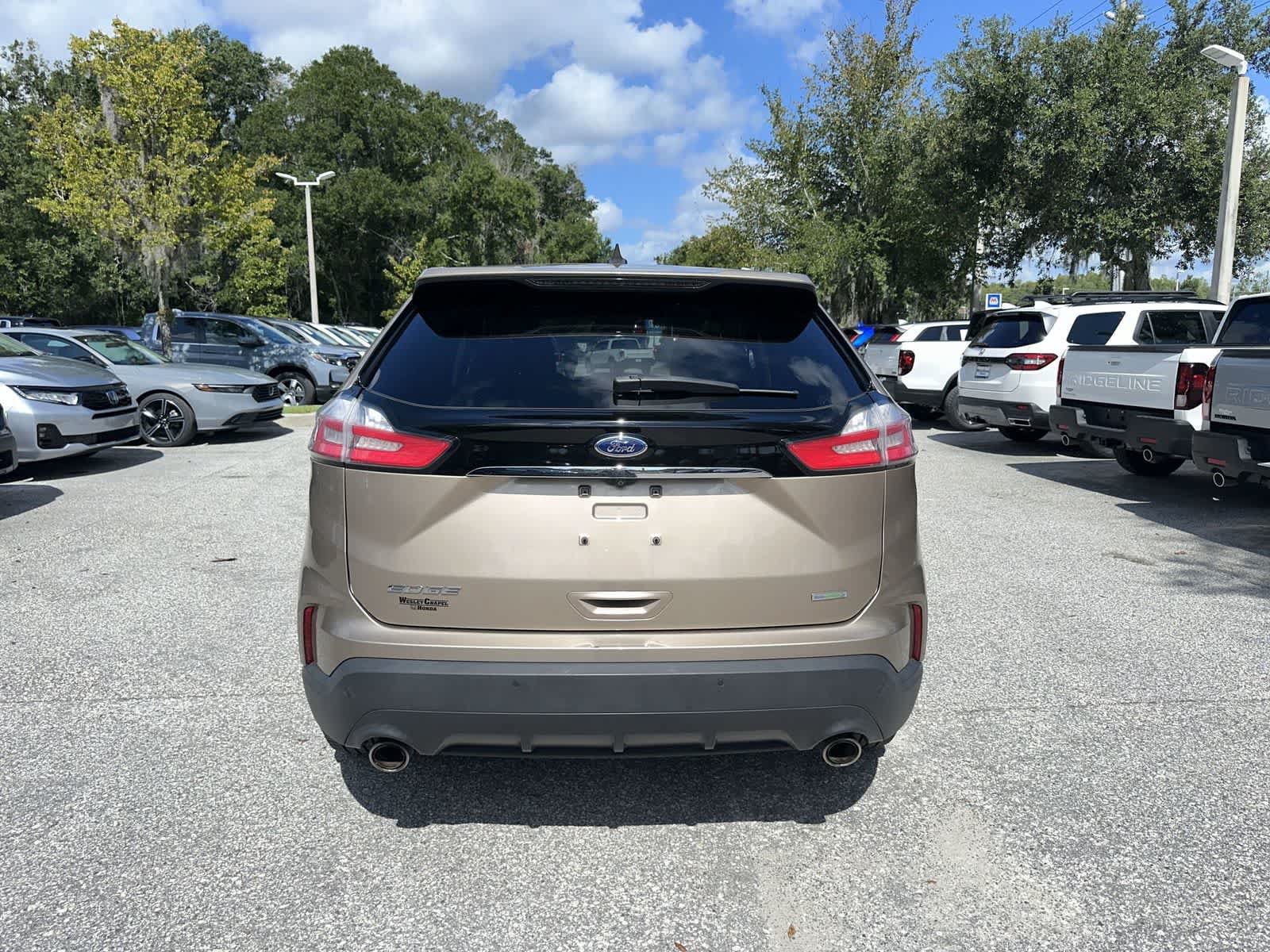 Used 2020 Ford Edge SE FWD image 5