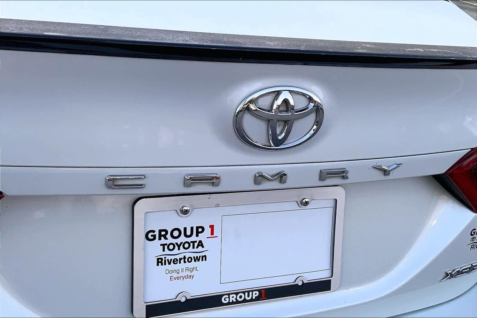 Used 2019 Toyota Camry XSE FWD image 30