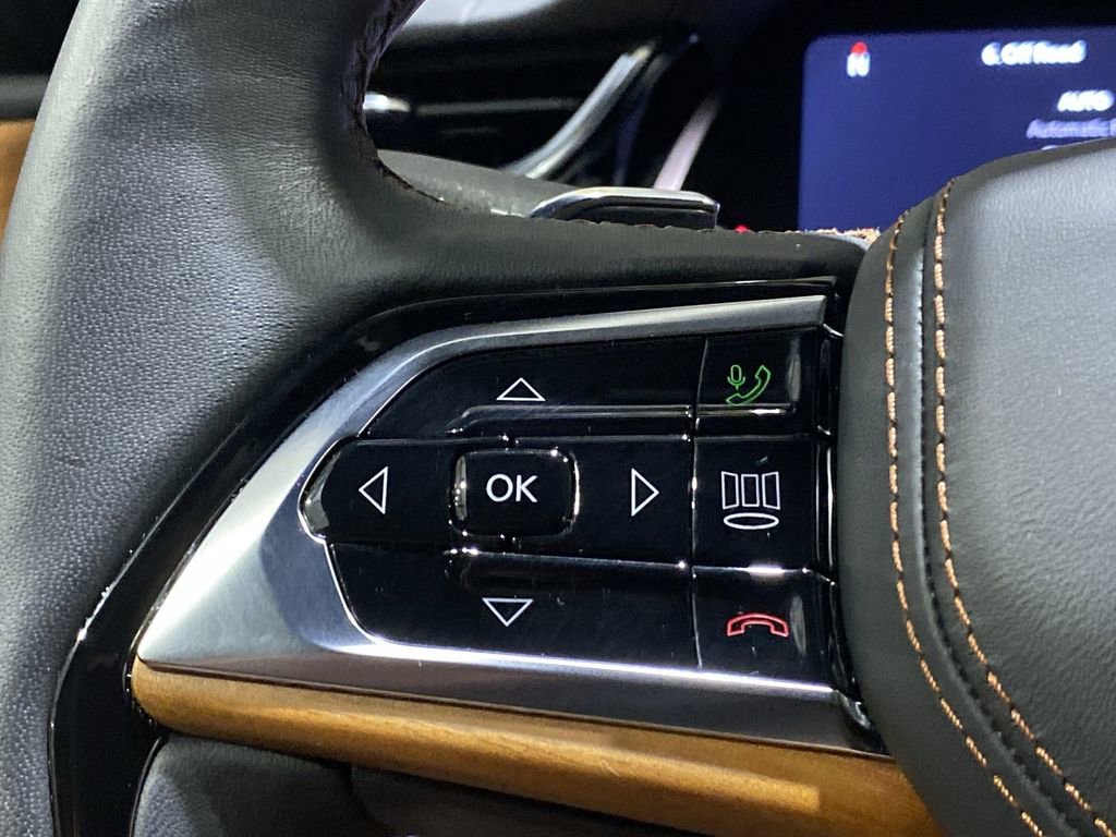 Used 2025 Jeep Grand Cherokee L Summit image 11