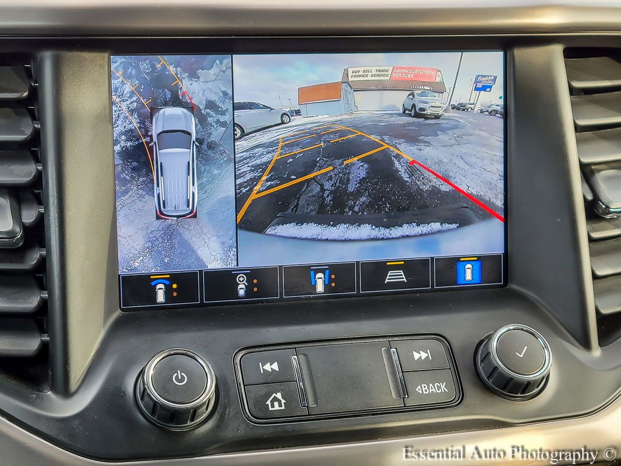 Used 2023 GMC Acadia AT4 w/ Technology Package image 20