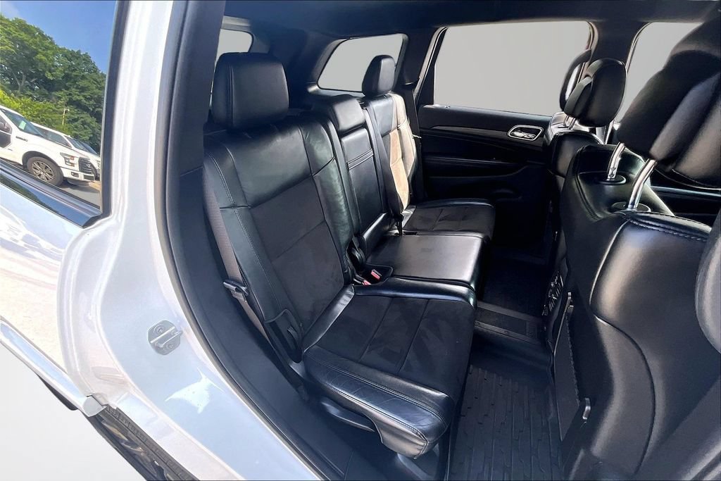 Used 2019 Jeep Grand Cherokee Altitude AWD/4WD image 25
