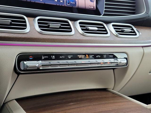 Used 2024 Mercedes-Benz GLS 450 4MATIC image 30