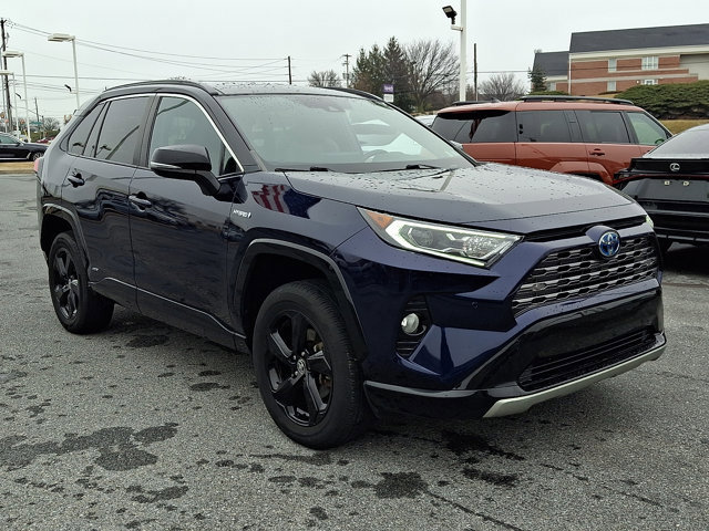 Used 2021 Toyota RAV4 XSE image 1