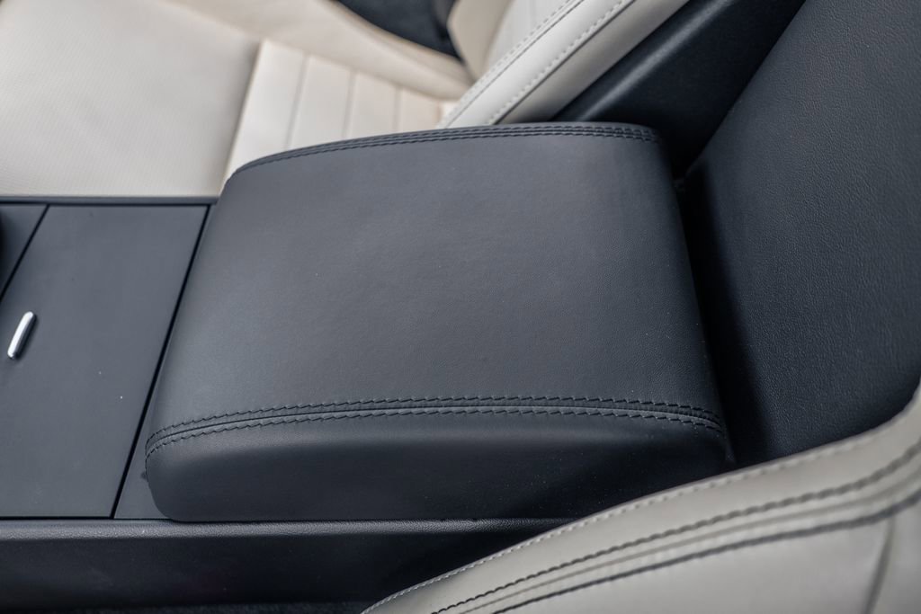 Used 2020 Jaguar F-TYPE R-Dynamic image 30